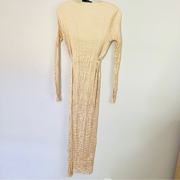 Theory Satin Long Slim Crinkle Cardigan Cream Small Never Worn Lightweight - Picture 12 of 15